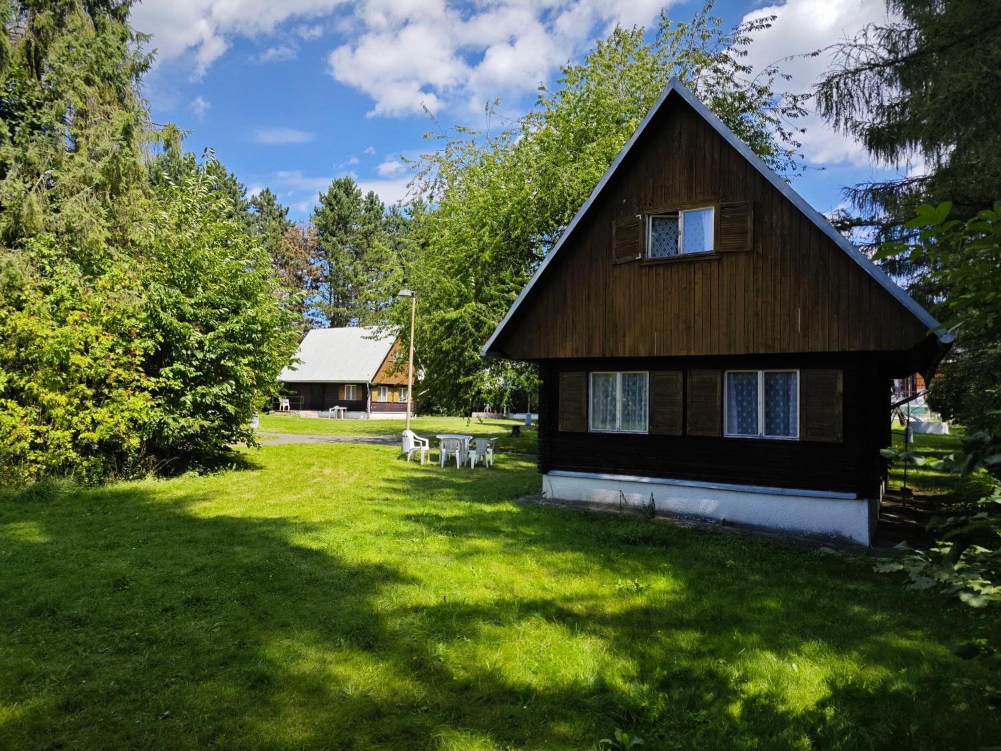 Rožnov pod Radhoštěm Bungalovy Roznovヴィラ エクステリア 写真