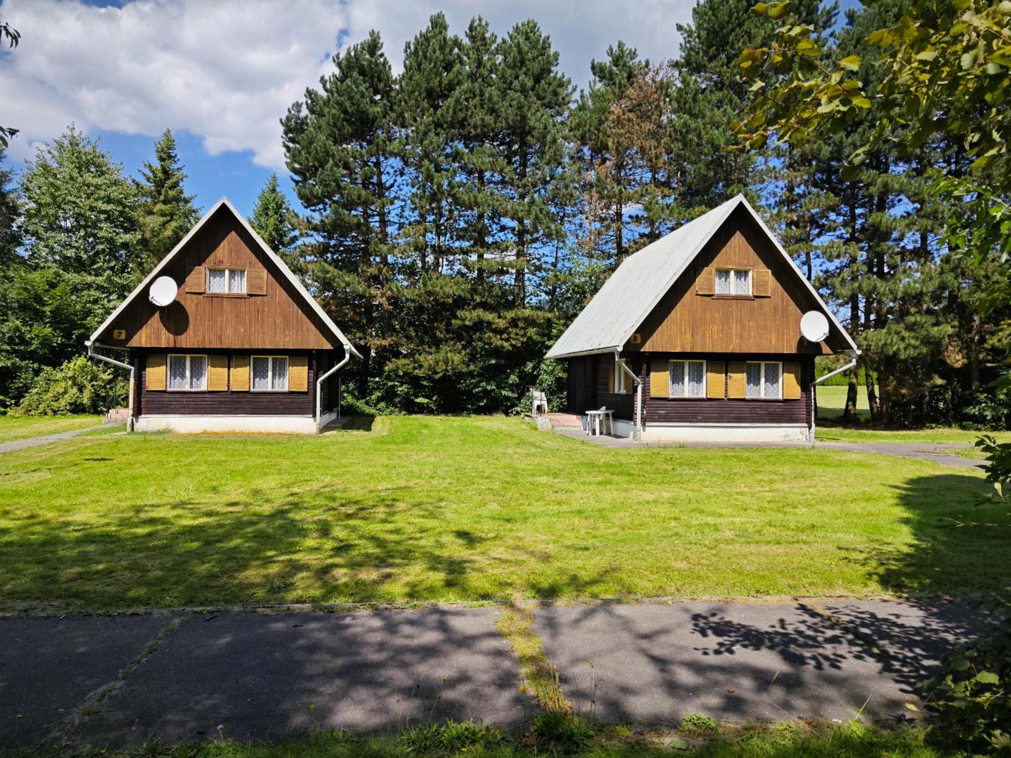 Rožnov pod Radhoštěm Bungalovy Roznovヴィラ エクステリア 写真
